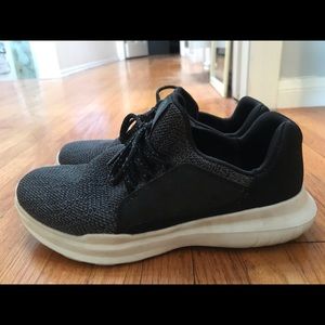 Sketchers Knit Air Cooled Sneakers